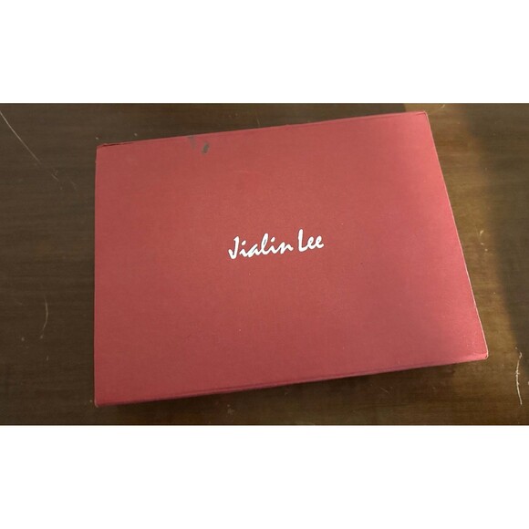 Jialin Lee Scarf ter de caractere Square 34 inch - Picture 6 of 6